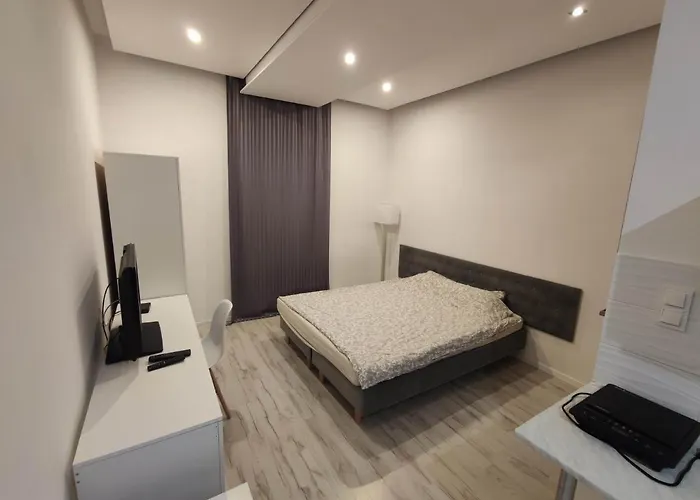 Apartament Micadas *